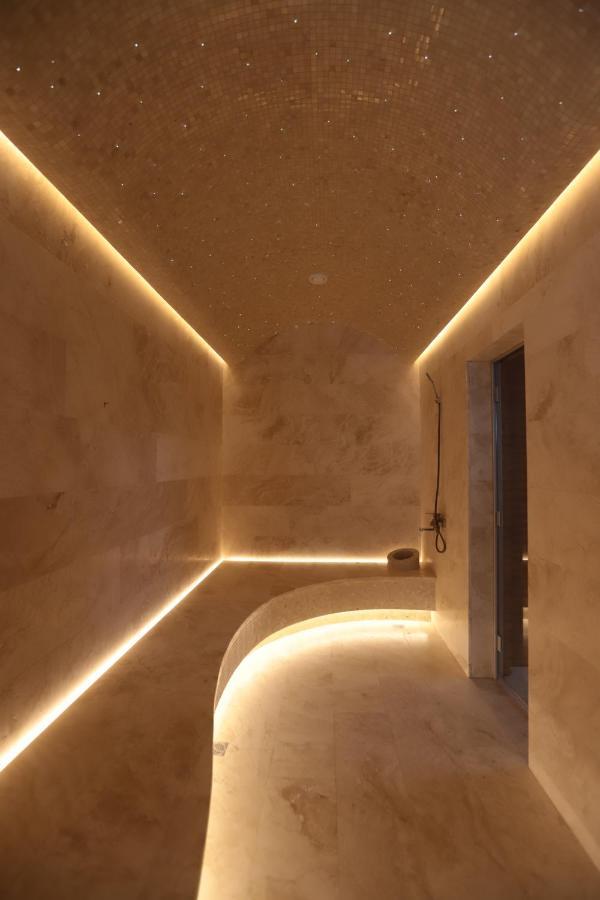 The Veil Hotel Astana Exterior foto A steam room