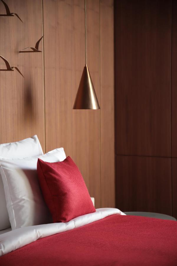 The Veil Hotel Astana Exterior foto A pendant light